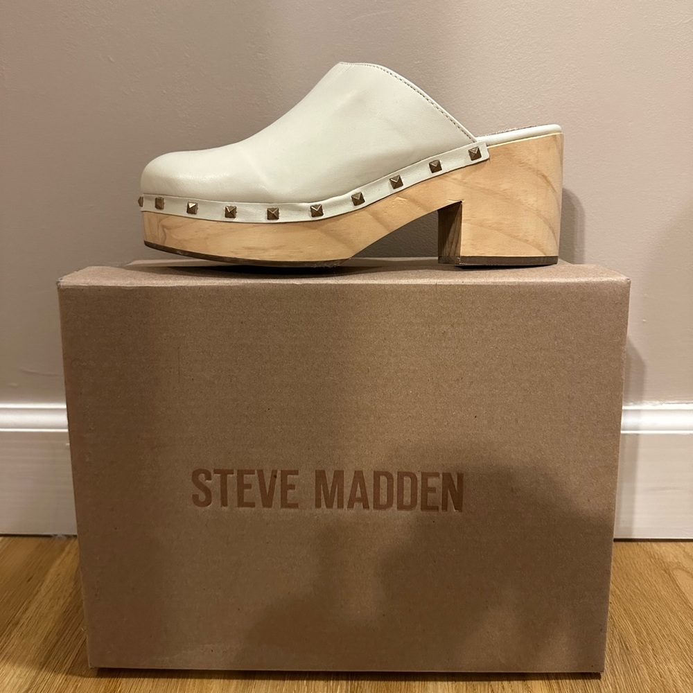 White Steve Madden studded clogs